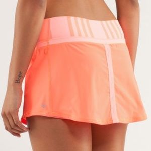 Rare Lululemon Ace skirt hot pink striped size 2